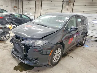 2022 Chrysler Voyager 2C4RC1CG5NR208594