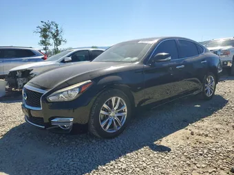 2018 Infiniti Q70 JN1BY1AP1JM180461