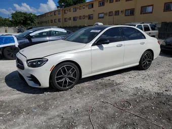 2022 Mercedes-Benz E-Class W1KZF8DB3NB076944