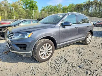 2015 Volkswagen Touareg WVGEF9BP6FD006644