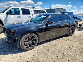 2019 Chrysler 300 2C3CCABG5KH654340