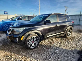2021 Kia Seltos KNDETCA28M7056666