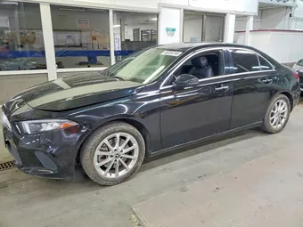 2019 Mercedes-Benz A-Class WDD3G4FB5KW002244