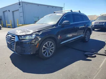 2017 Audi Q7 WA1LAAF72HD049123