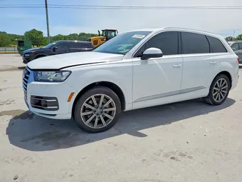 2017 Audi Q7 WA1VAAF74HD043834