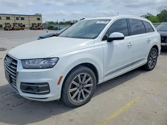 2019 Audi Q7 WA1LHAF70KD035613