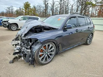 2021 BMW X7 5UXCX6C01M9H50033