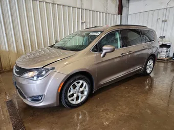 2017 Chrysler Pacifica 2C4RC1BG8HR810086 Lot 49322516