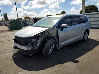 2022 Chrysler Voyager 2C4RC1CG4NR163292