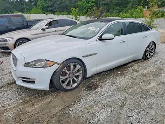 2017 Jaguar XJ-Series SAJWA2G74H8W10715