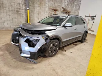 2023 Kia Niro KNDCR3L13P5071067