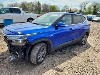 2021 Kia Seltos KNDEUCAA5M7141436