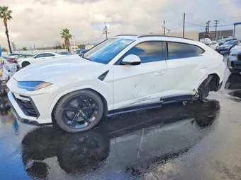 2021 Lamborghini URUS ZPBUA1ZL6MLA11454