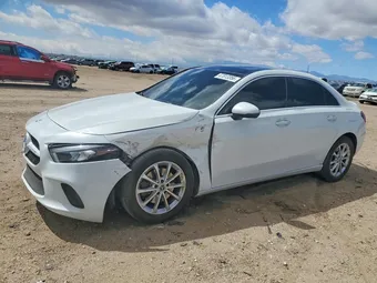 2020 Mercedes-Benz A-Class W1K3G4EB8LW044412