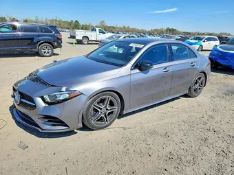 2019 Mercedes-Benz A-Class WDD3G4FB4KW002218