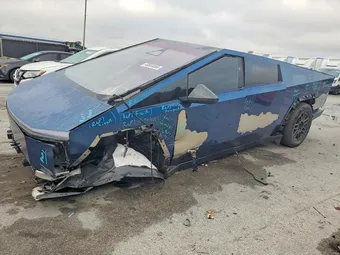 2024 Tesla Cybertruck 7G2CEHED5RA051382
