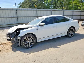 2017 Volkswagen Passat 1VWDT7A3XHC054536