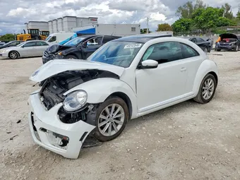 2018 Volkswagen Beetle 3VWJD7AT4JM713117