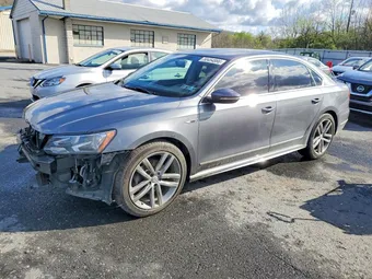 2017 Volkswagen Passat 1VWDT7A3XHC063348