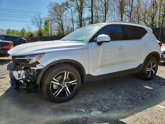 2025 Volvo XC40 YV4L12UJ2S2467773