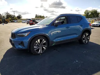 2024 Volvo XC40 YV4L12UL0R2281483