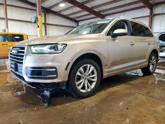 2018 Audi Q7 WA1LHBF7XJD020590