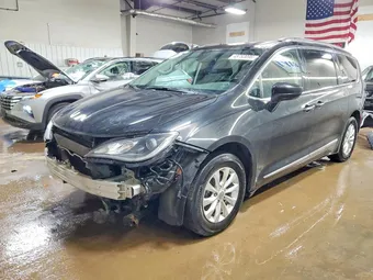 2019 Chrysler Pacifica 2C4RC1BG2KR650357 Lot 48753896