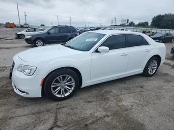 2017 Chrysler 300 2C3CCAAG2HH663586