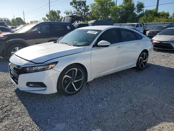 2019 Honda Accord 1HGCV1F19KA143032