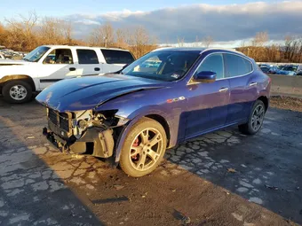2017 Maserati Levante ZN661XUL6HX260974