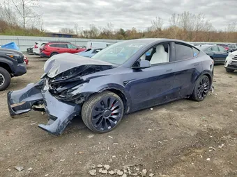 2025 Tesla Model Y 7SAYGDEF5SA351056 Lot 49941096