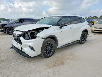 2021 Toyota Highlander 5TDYZRAH0MS526147 Lot 45546536