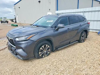 2022 Toyota Highlander 5TDGZRAH8NS558597 Lot 49546966