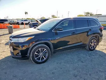 2019 Toyota Highlander 5TDJZRFHXKS600598 Lot 92353585