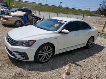 2017 Volkswagen Passat 1VWDT7A36HC016723