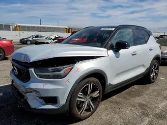 2021 Volvo XC40 YV4162UM9M2562529