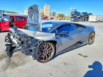 2018 Lamborghini Huracan ZHWUD4ZFXJLA08220