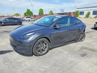 2024 Tesla Model Y 7SAYGDEE2RF130356 Lot 48802016
