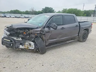 2017 Toyota Tundra 5TFEW5F15HX220075 Lot 51030906