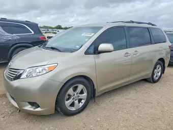 2017 Toyota Sienna 5TDKZ3DC4HS847133 Lot 49066486