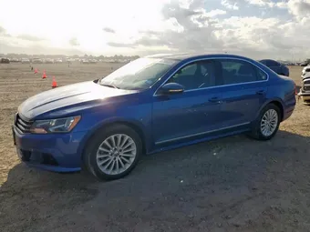 2017 Volkswagen Passat 1VWBT7A32HC000431