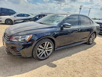 2018 Volkswagen Passat 1VWAA7A32JC033680