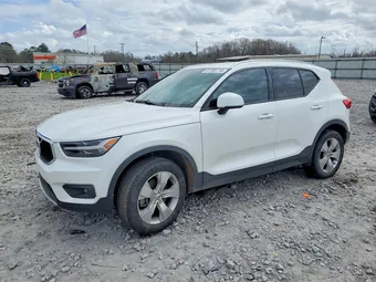 2022 Volvo XC40 YV4162UK1N2764152
