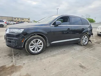 2019 Audi Q7 WA1LAAF7XKD042587