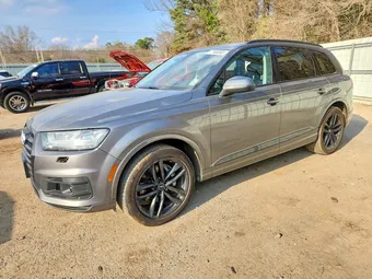 2017 Audi Q7 WA1VAAF74HD022529