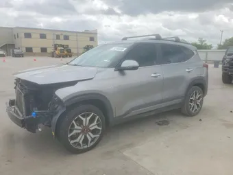 2021 Kia Seltos KNDETCA24M7209964