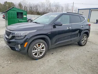 2021 Kia Seltos KNDETCA27M7040037
