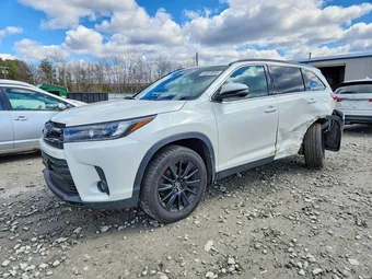 2019 Toyota Highlander 5TDJZRFH1KS609951 Lot 46937856