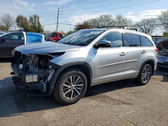2018 Toyota Highlander 5TDJZRFH3JS882100 Lot 49456276