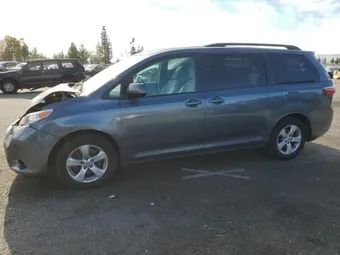 2017 Toyota Sienna 5TDKZ3DC5HS840451 Lot 42825105